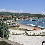 Schiza Houses
