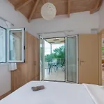 Schiza Houses Holiday home *
